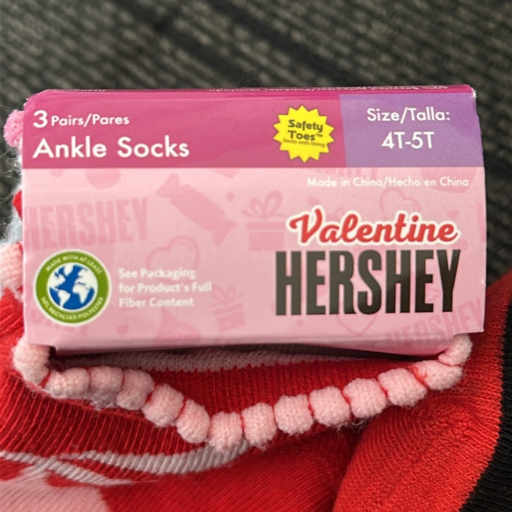 Valentine Hershey infant 3 pairs of ankle socks size 4T - 5T